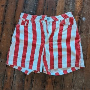 BDG red ❤️ and white 🤍 striped shorts 8/29